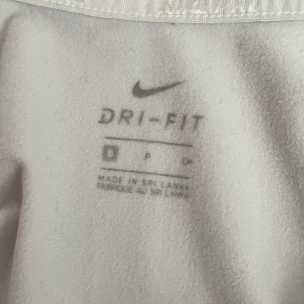 Nike Dry-fit women’s half zip athletic jacket - Picture 3 of 4